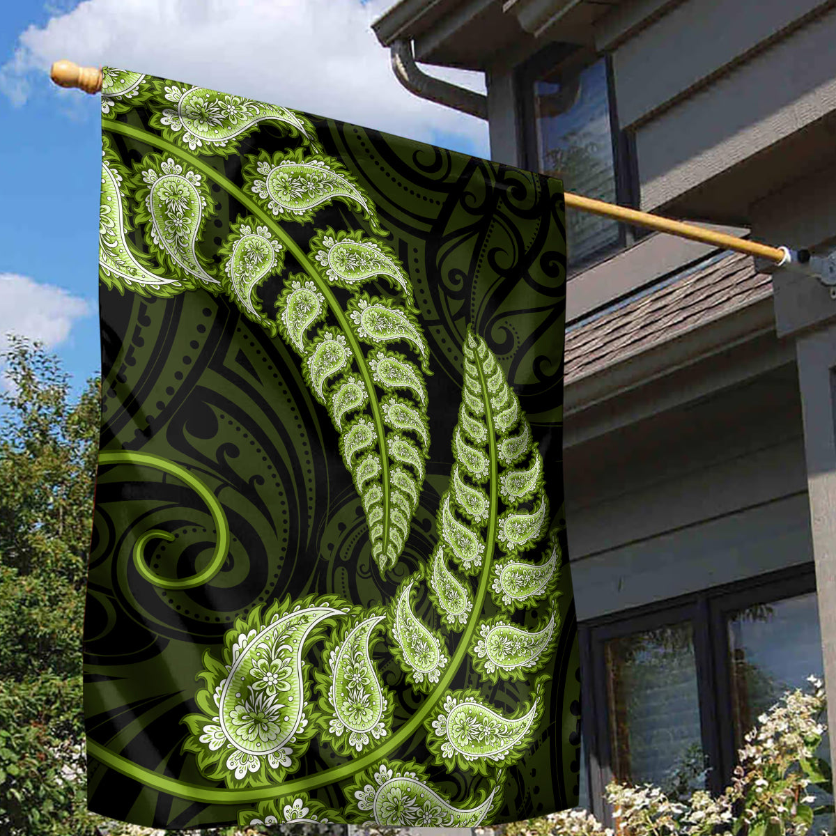 Green New Zealand Paisley Silver Fern Garden Flag Aotearoa Maori - Vibe Hoodie Shop