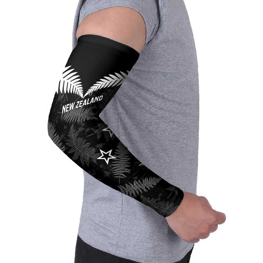 Custom New Zealand Silver Fern Football Arm Sleeves Go Aotearoa Grunge Black - Vibe Hoodie