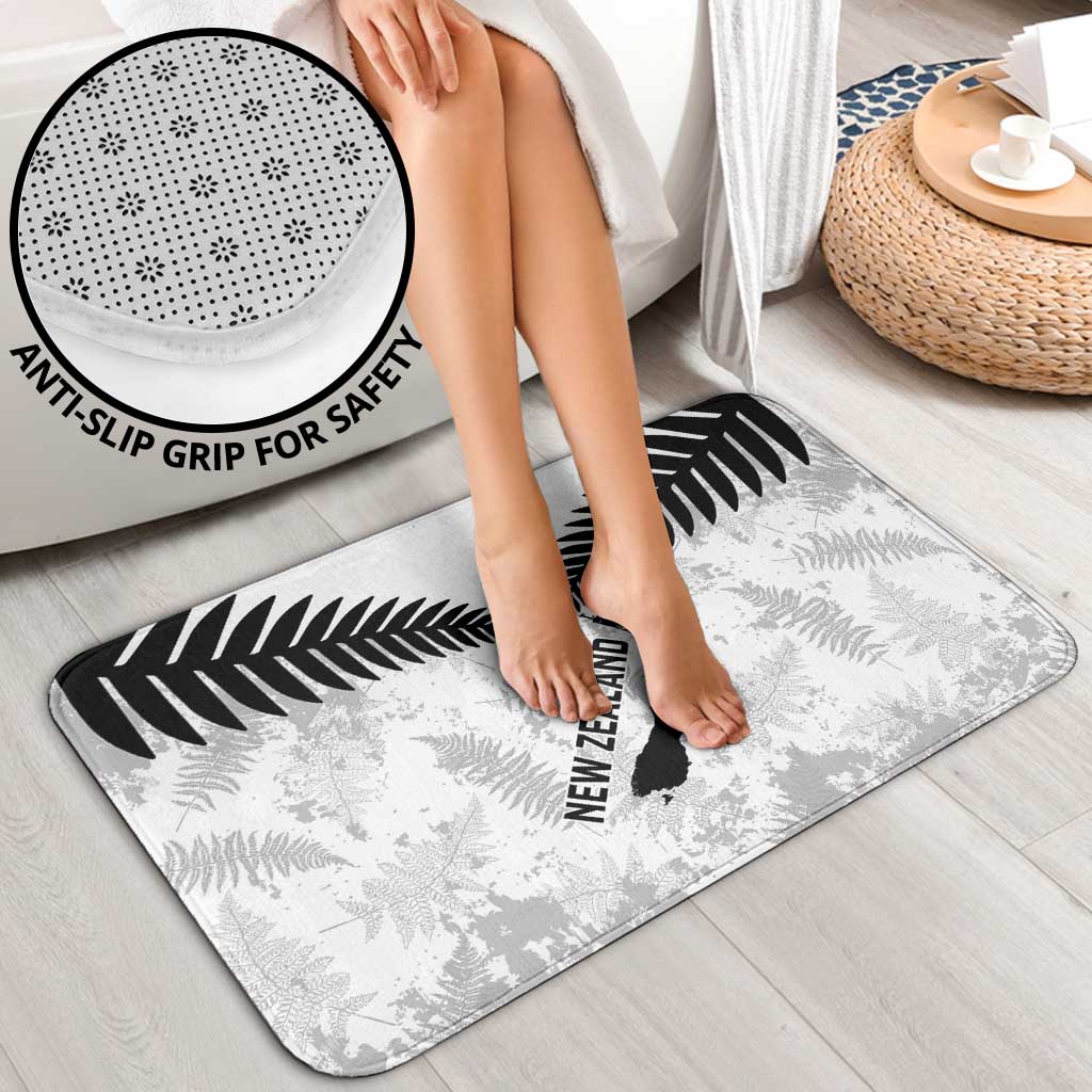 Custom New Zealand Silver Fern Football Bathroom Set Go Aotearoa Grunge White - Vibe Hoodie