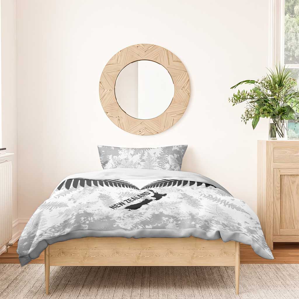 Custom New Zealand Silver Fern Football Bedding Set Go Aotearoa Grunge White - Vibe Hoodie
