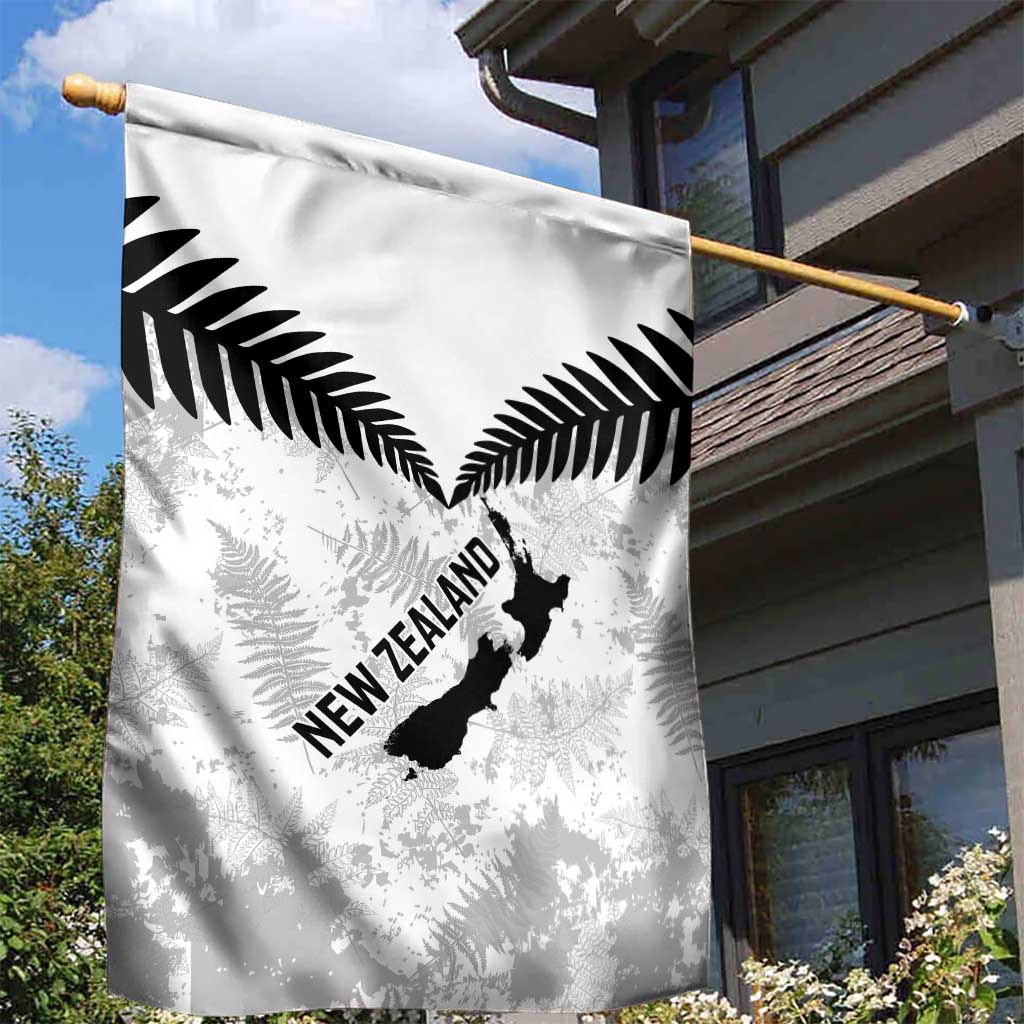 Custom New Zealand Silver Fern Football Garden Flag Go Aotearoa Grunge White - Vibe Hoodie