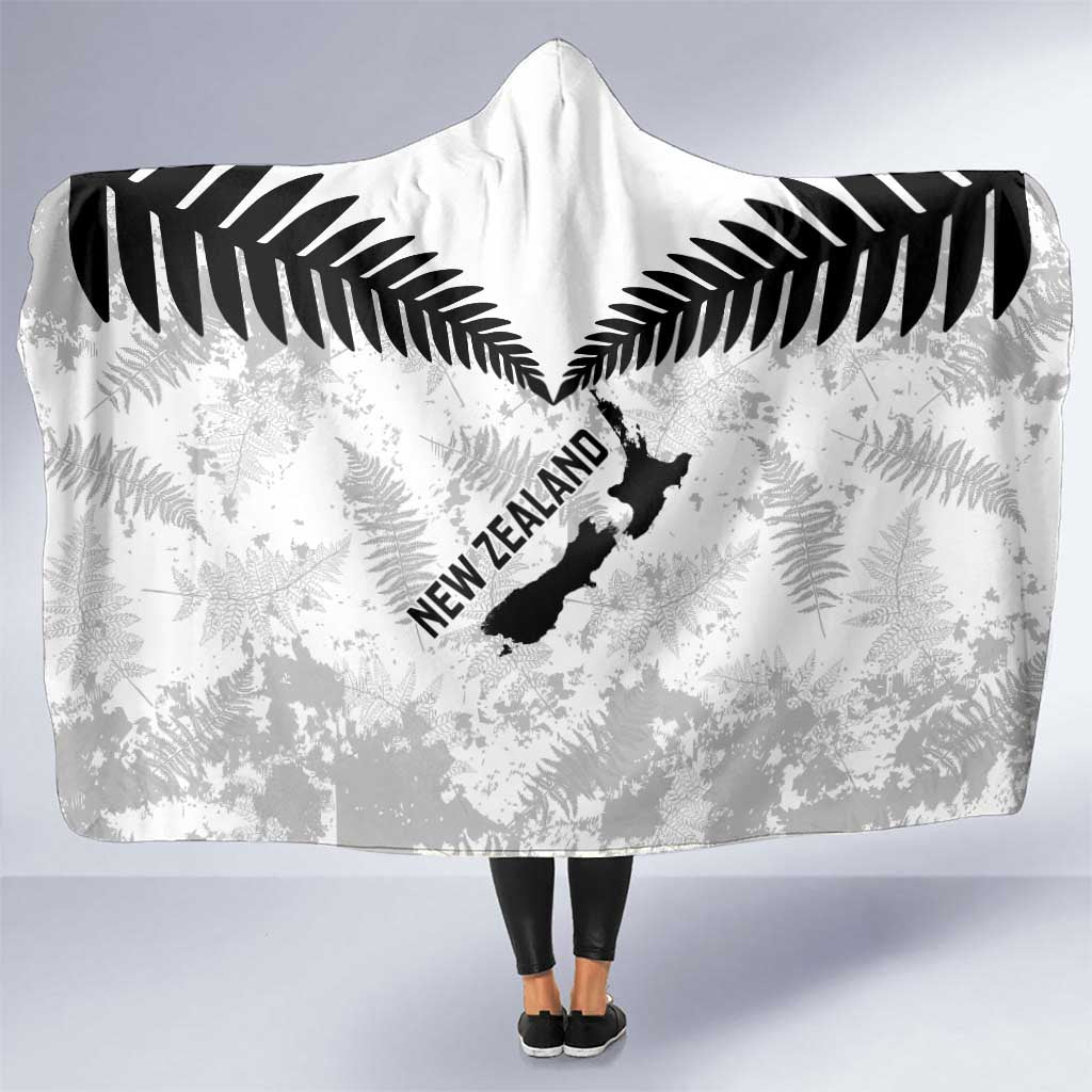 Custom New Zealand Silver Fern Football Hooded Blanket Go Aotearoa Grunge White - Vibe Hoodie