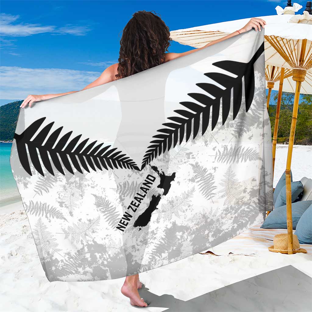 Custom New Zealand Silver Fern Football Sarong Go Aotearoa Grunge White - Vibe Hoodie