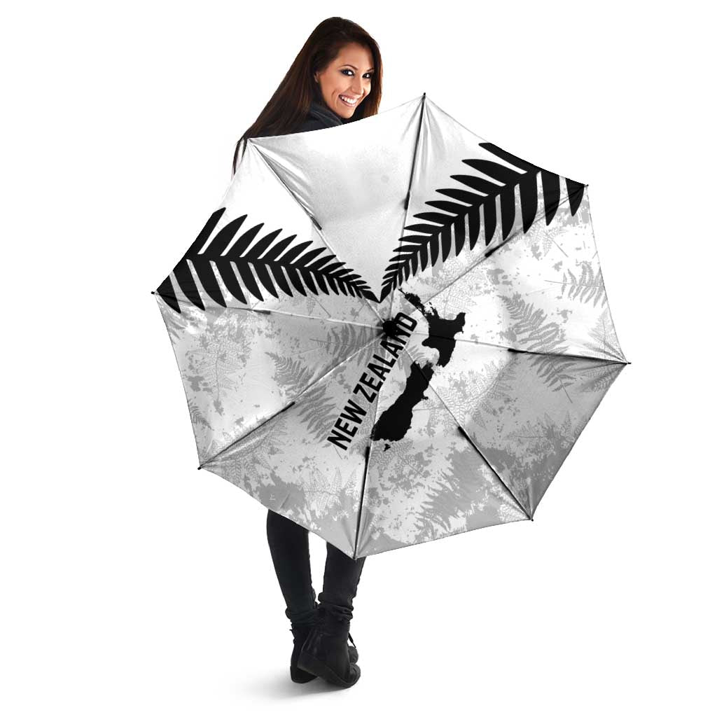Custom New Zealand Silver Fern Football Umbrella Go Aotearoa Grunge White - Vibe Hoodie