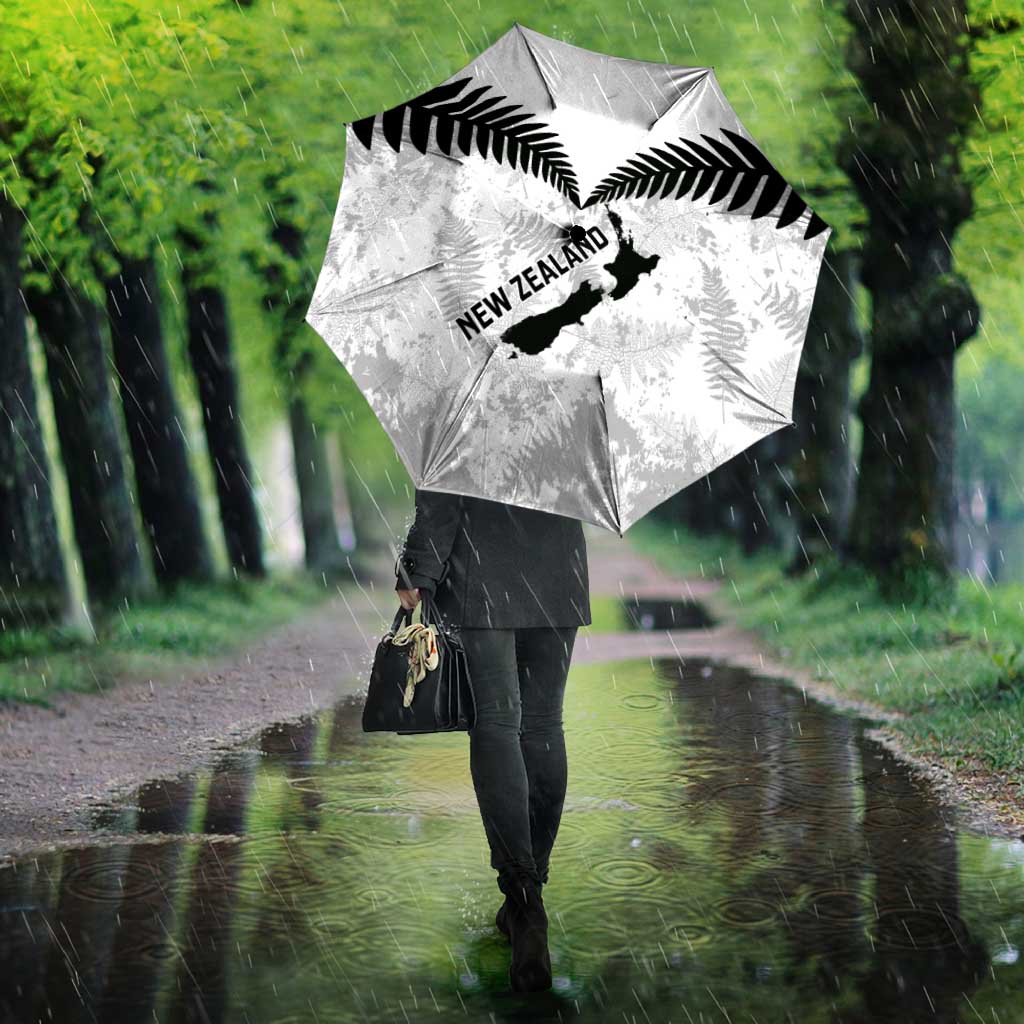 Custom New Zealand Silver Fern Football Umbrella Go Aotearoa Grunge White - Vibe Hoodie