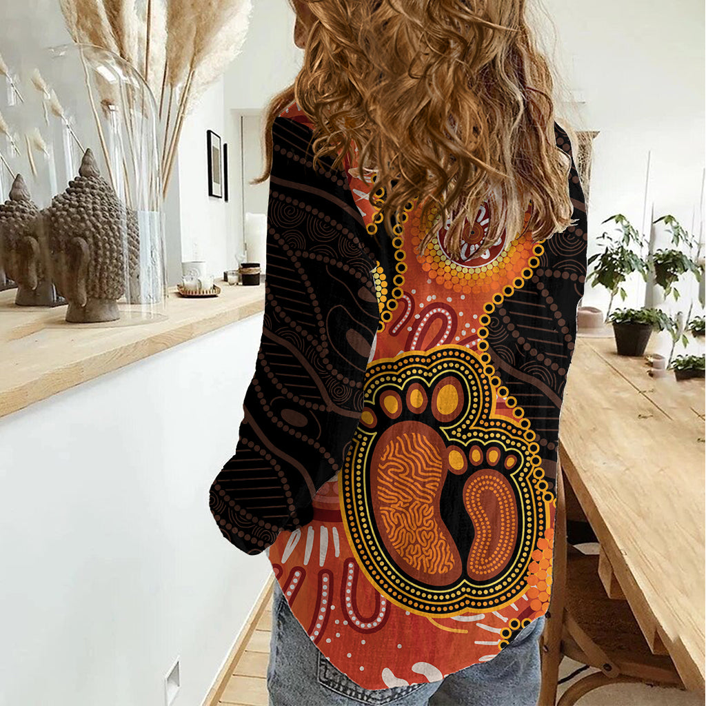 Australia Mothers Day Women Casual Shirt Mom And Baby Footprint Indigenous - Vibe Hoodie Shop