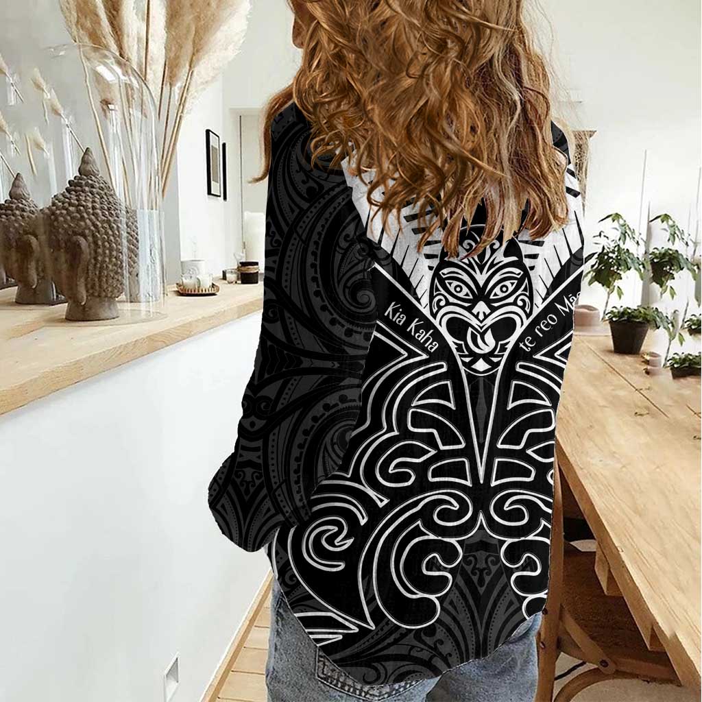 Kia Kaha Te Reo Maori Women Casual Shirt Aotearoa Hei Tiki With Hongi - Vibe Hoodie Shop