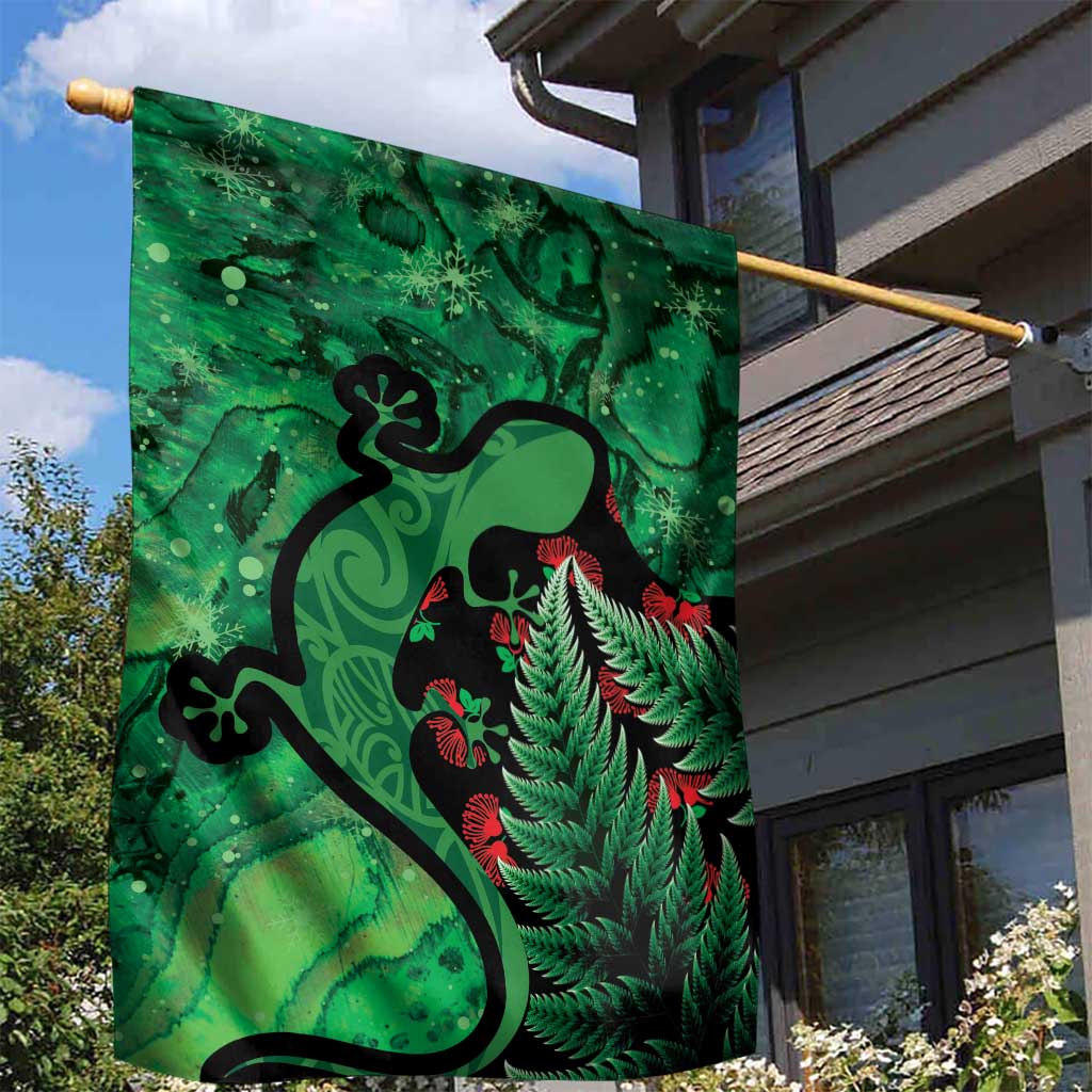 New Zealand Gecko Christmas Garden Flag Meri Kirihimete Paua Shell Mix Pohutukawa - Vibe Hoodie Shop