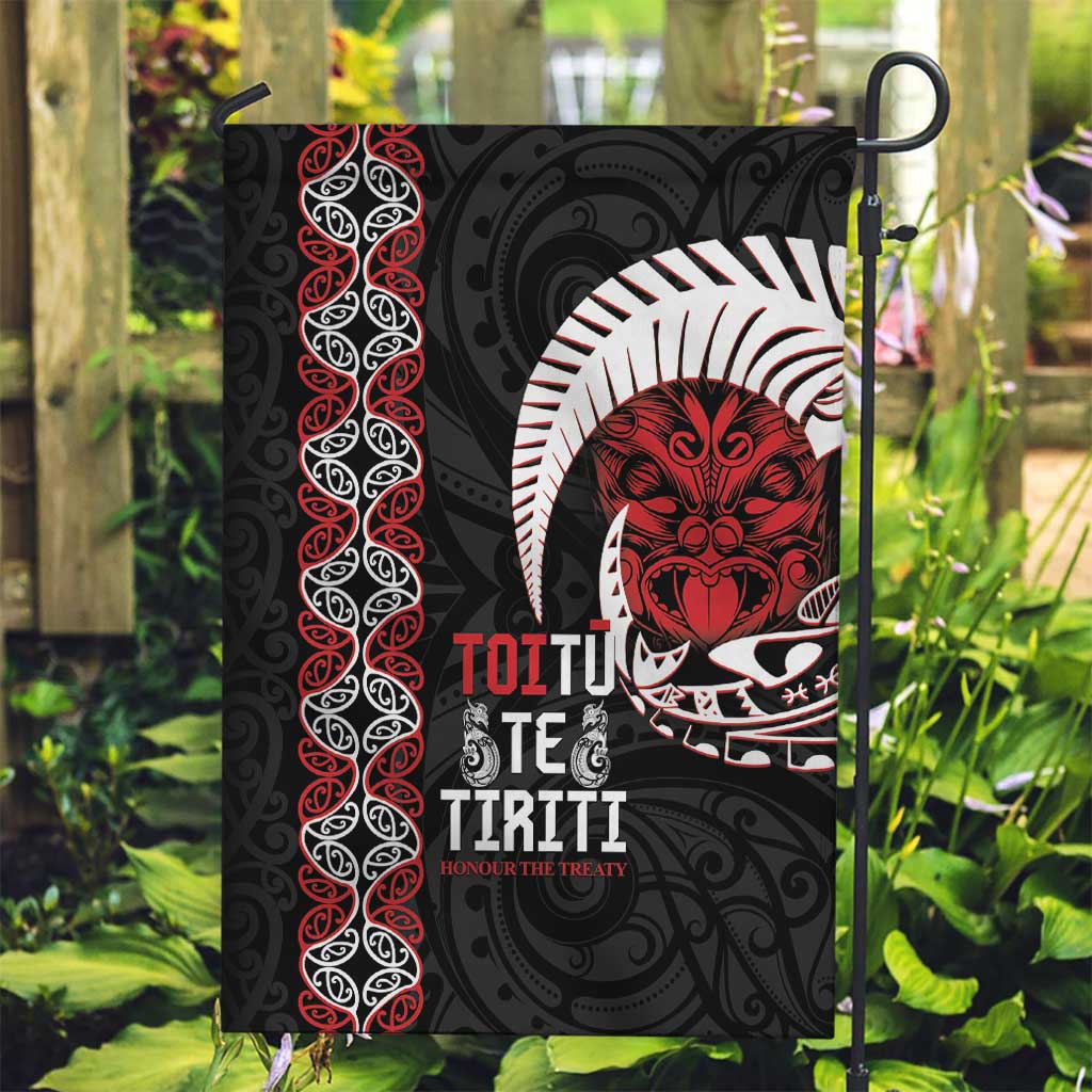 Aotearoa Toitu Te Tiriti Garden Flag Honour The Treaty Maori Haka - Vibe Hoodie Shop