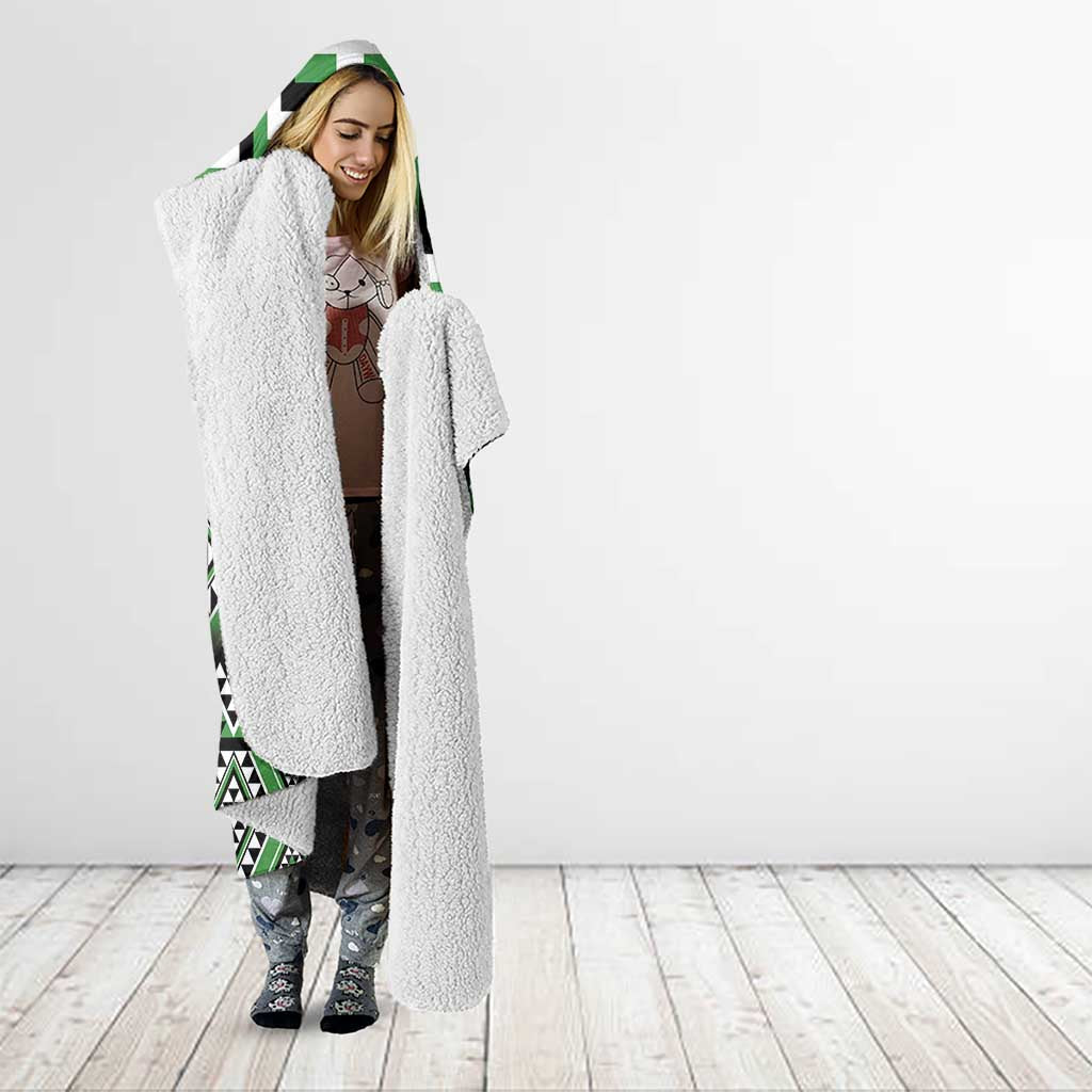 Green Taniko Pattern Aotearoa Hooded Blanket Niho Taniwha Mix Poutama