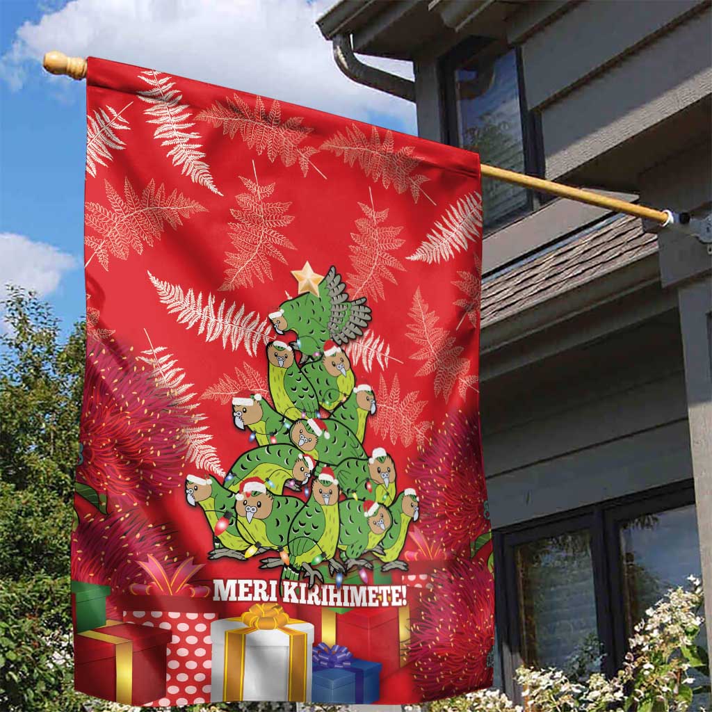 Kakapo New Zealand Christmas Garden Flag Meri Kirihimete Pohutukawa - Red Color - Vibe Hoodie Shop