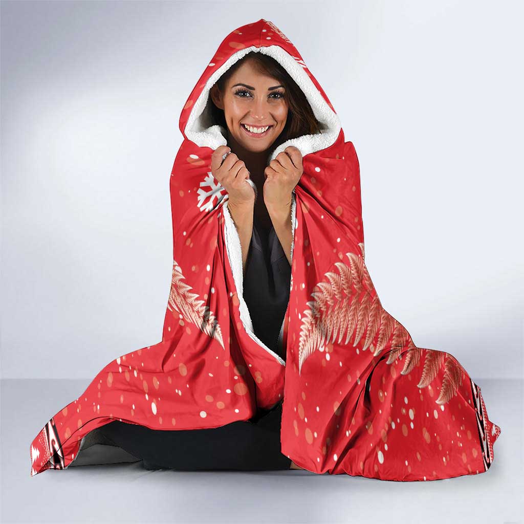 Kiwi New Zealand Christmas Hooded Blanket Meri Kirihimete Silver Fern - Red Color