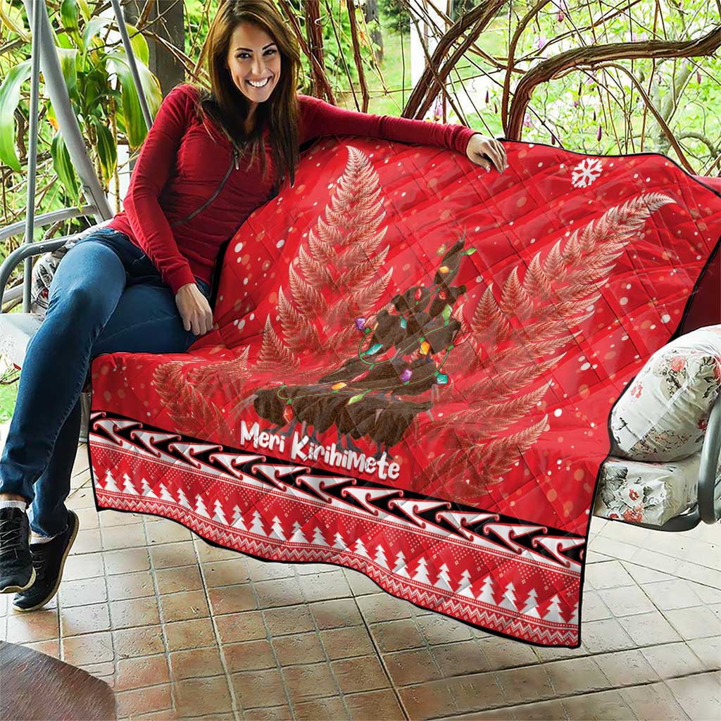 Kiwi New Zealand Christmas Quilt Meri Kirihimete Silver Fern - Red Color - Vibe Hoodie Shop