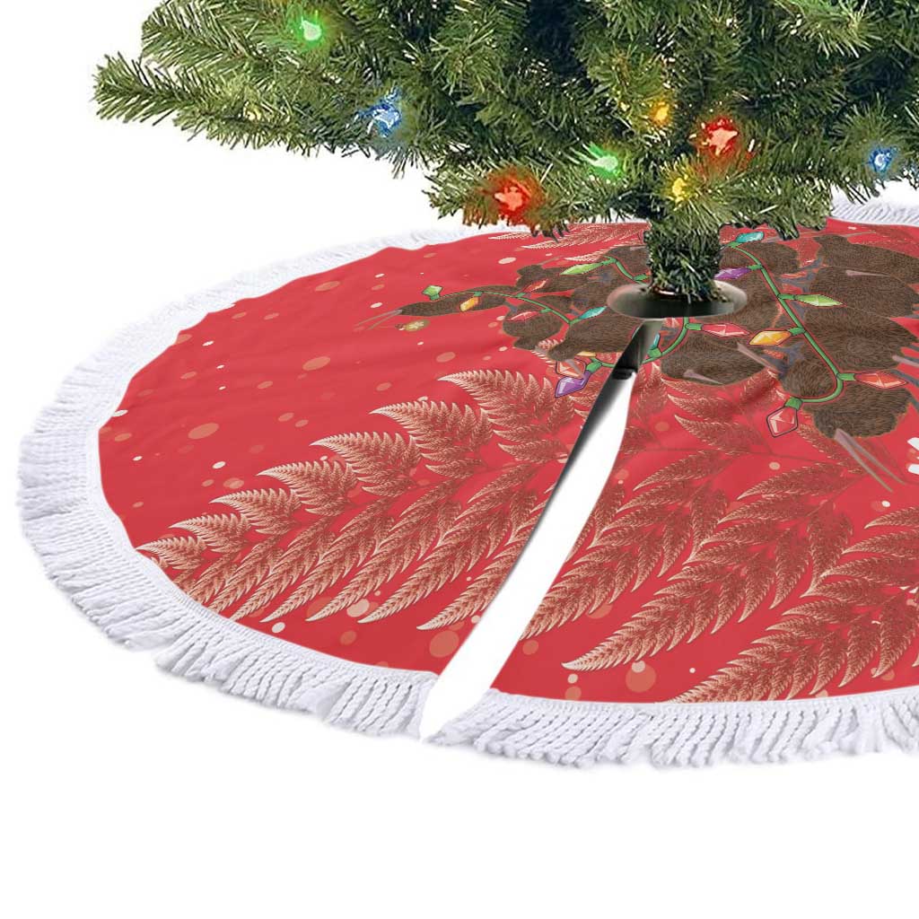 Kiwi New Zealand Christmas Tree Skirt Meri Kirihimete Silver Fern - Red Color