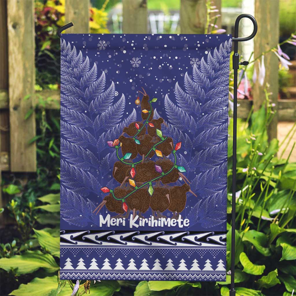 Kiwi New Zealand Christmas Garden Flag Meri Kirihimete Silver Fern - Blue Color - Vibe Hoodie Shop