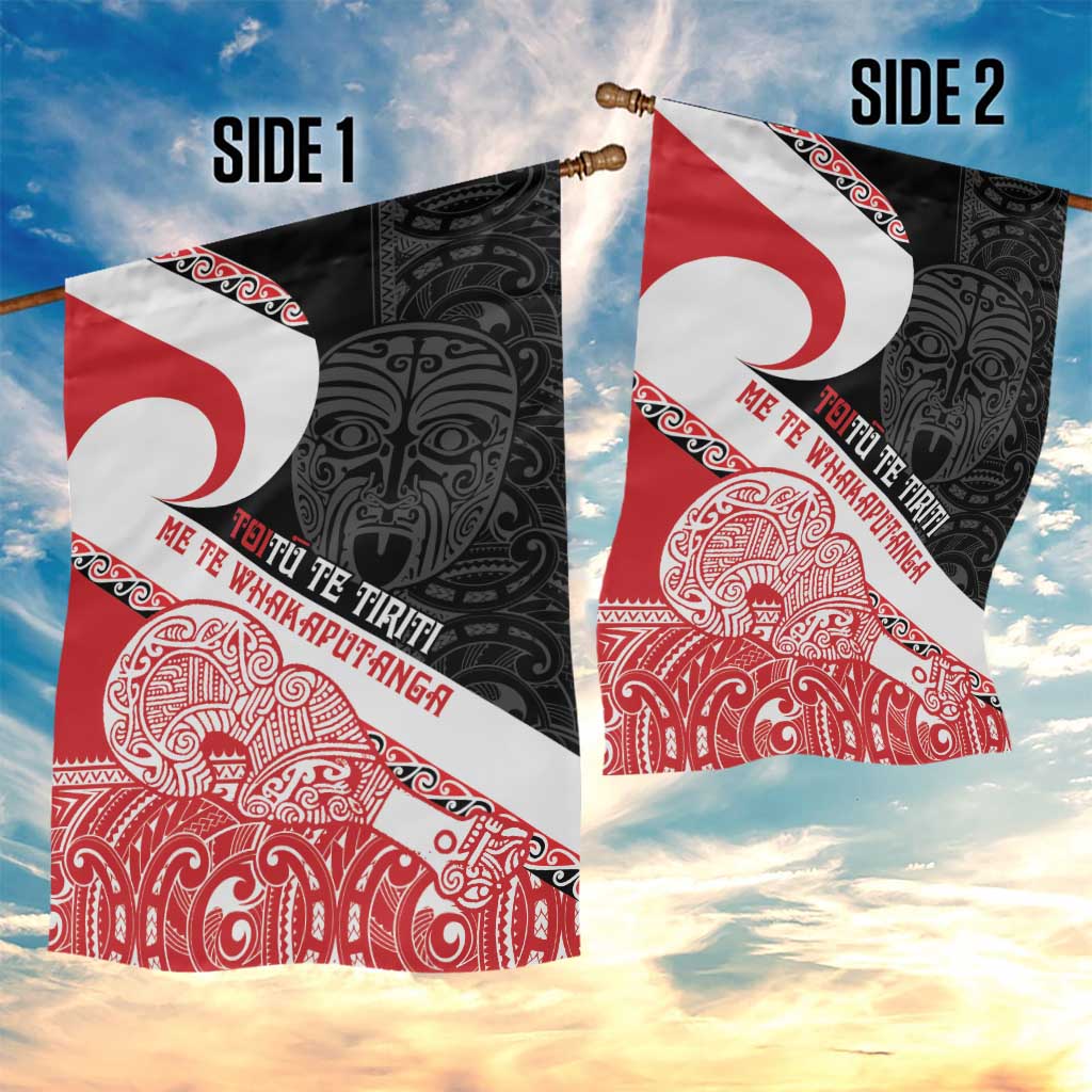 Toitu Te Tiriti Me Te Whakaputanga Garden Flag Maori Wahaika With Haka Face - Vibe Hoodie Shop