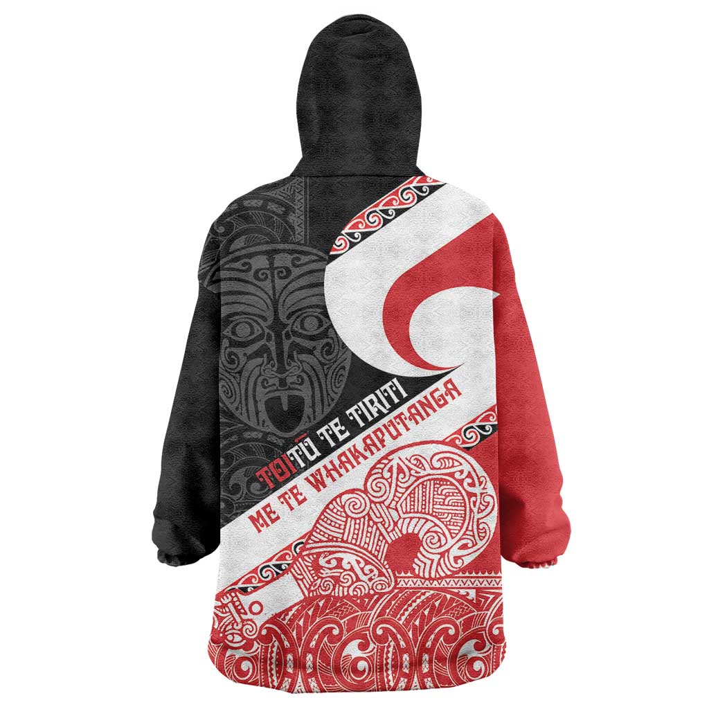 Toitu Te Tiriti Me Te Whakaputanga Wearable Blanket Hoodie Maori Wahaika With Haka Face - Vibe Hoodie Shop