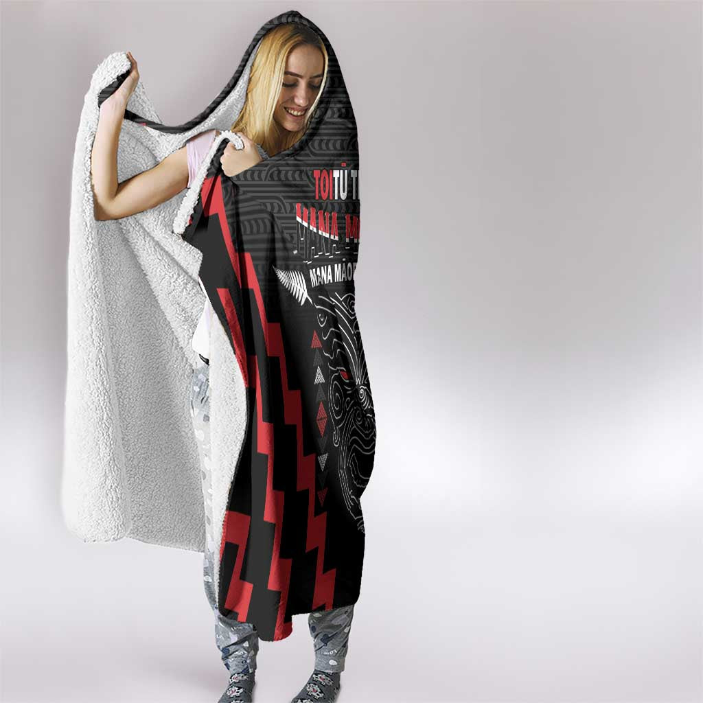 Toitu Te Tiriti Mana Maori Motuhake Hooded Blanket Aotearoa Haka Face Mix Poutama Art