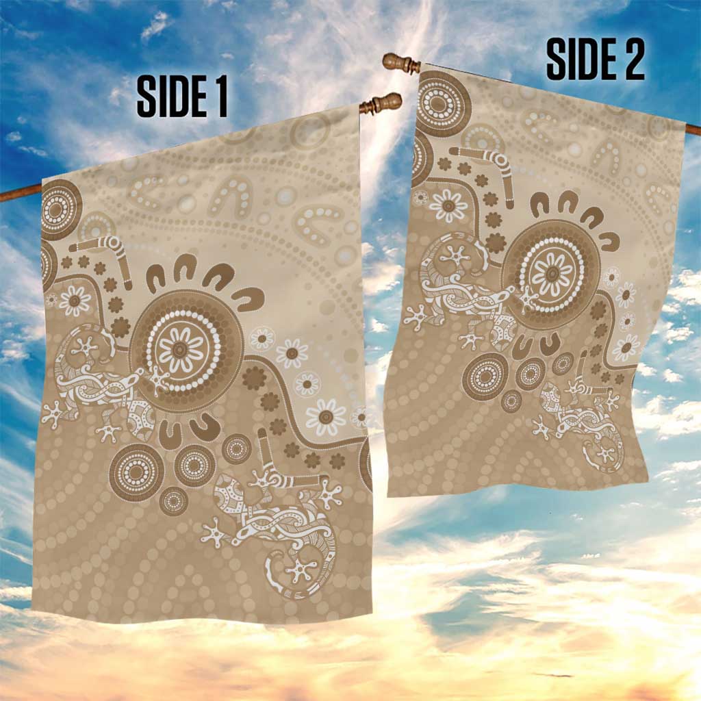 Beige Lizards Australia Garden Flag Boomerang Indigenous Art - Vibe Hoodie