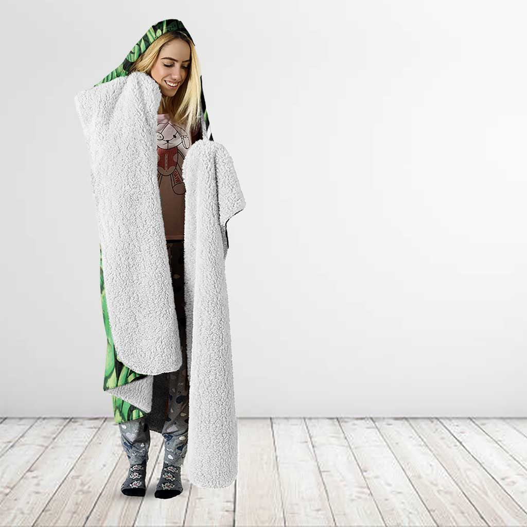 Green Aotearoa Hooded Blanket Taniko Motifs With Paua Shell Kowhaiwhai