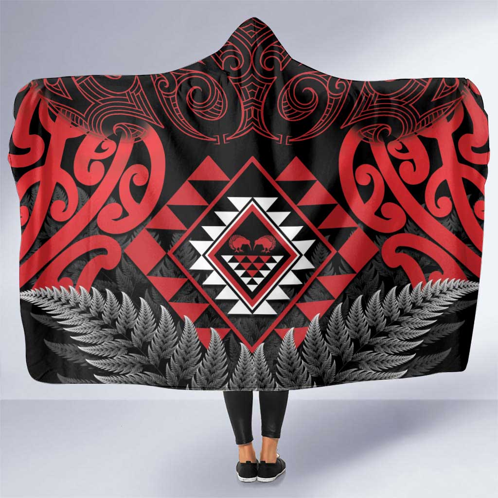 Aotearoa Kiwi Taniko Hooded Blanket Silver Fern With Maori Koru Pattern