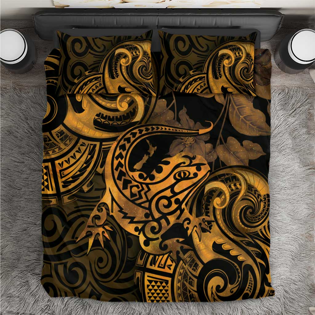 New Zealand Tuatara Bedding Set Aotearoa Maori Clematis Flowers - Gold - Vibe Hoodie Shop
