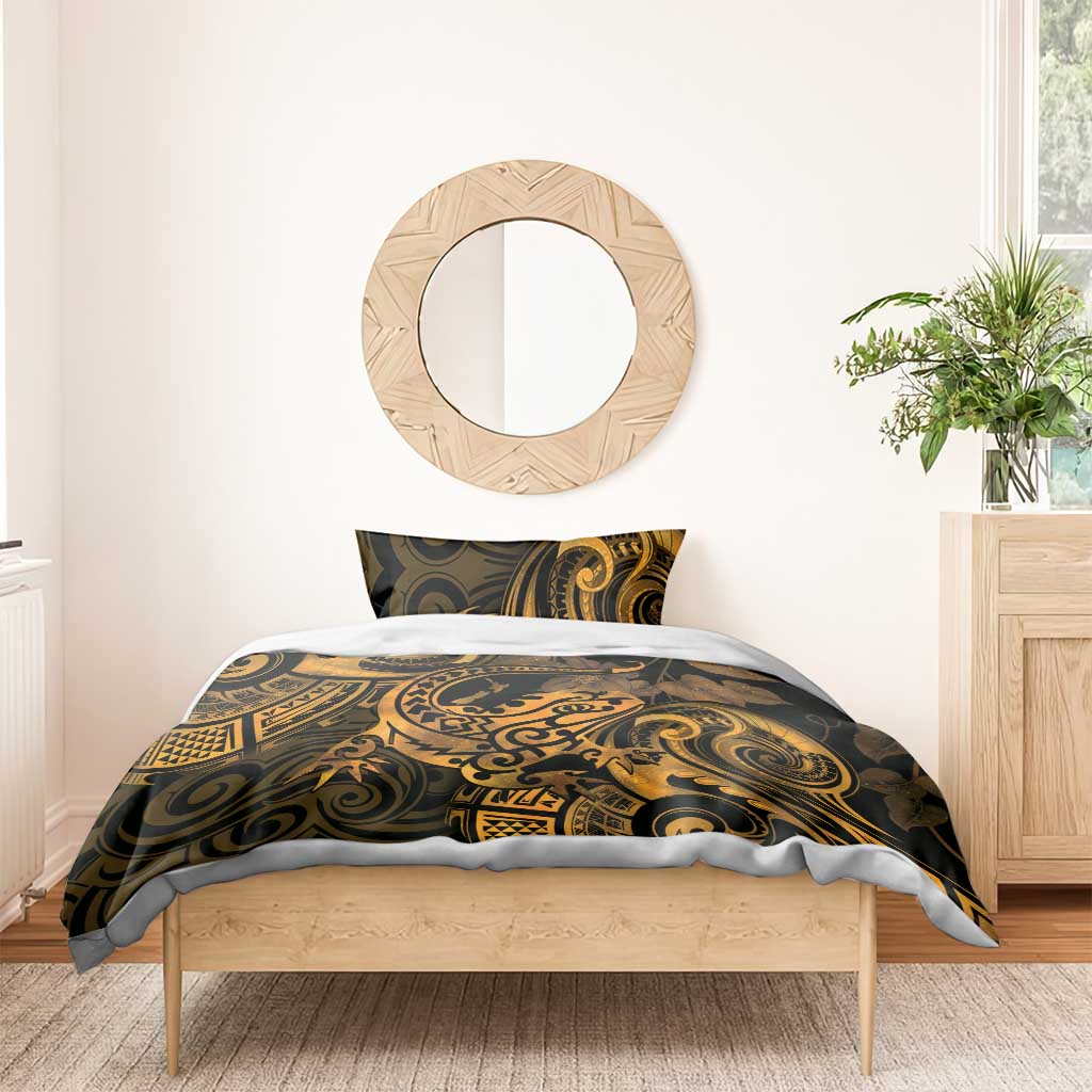 New Zealand Tuatara Bedding Set Aotearoa Maori Clematis Flowers - Gold - Vibe Hoodie Shop