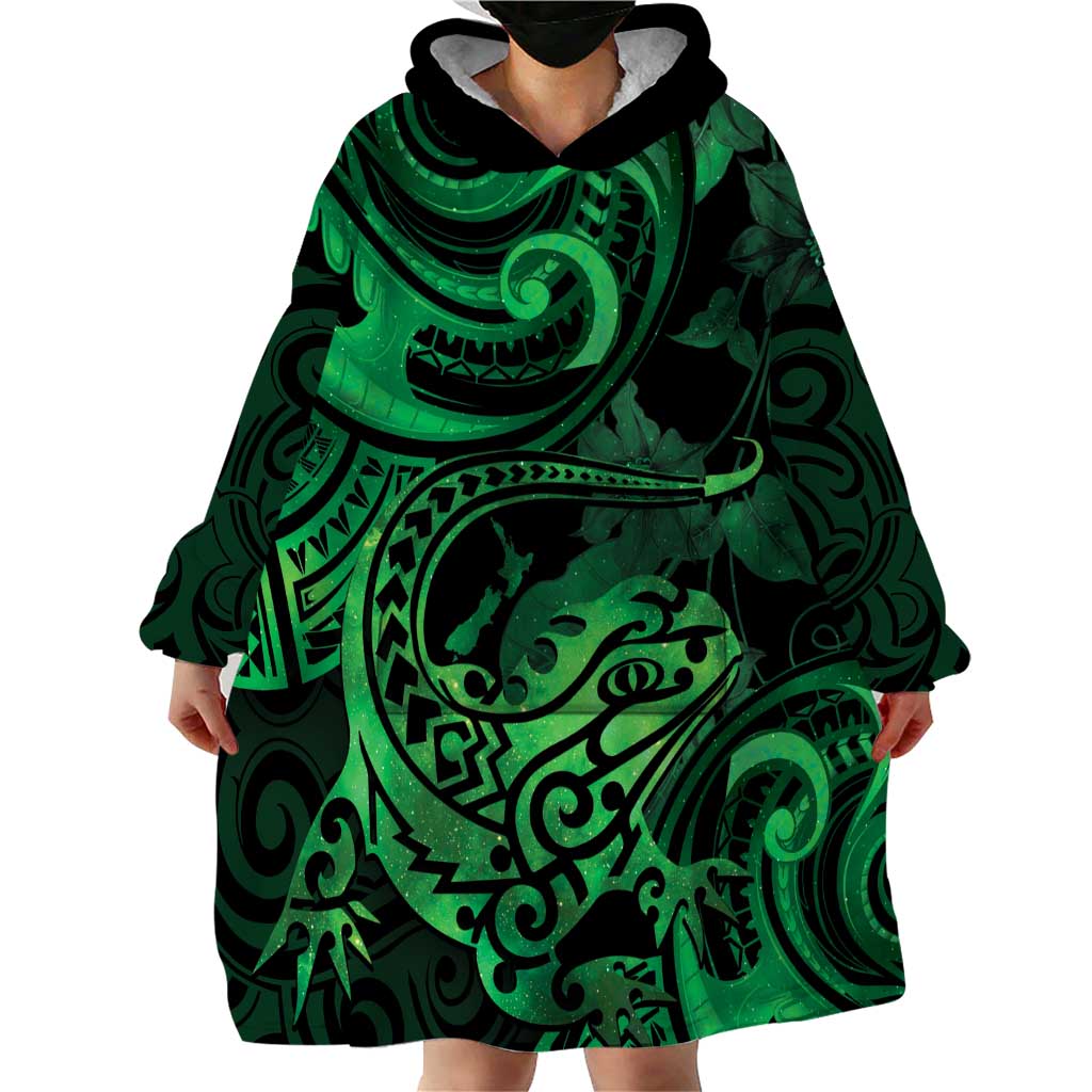 New Zealand Tuatara Wearable Blanket Hoodie Aotearoa Maori Clematis Flowers - Green - Vibe Hoodie Shop