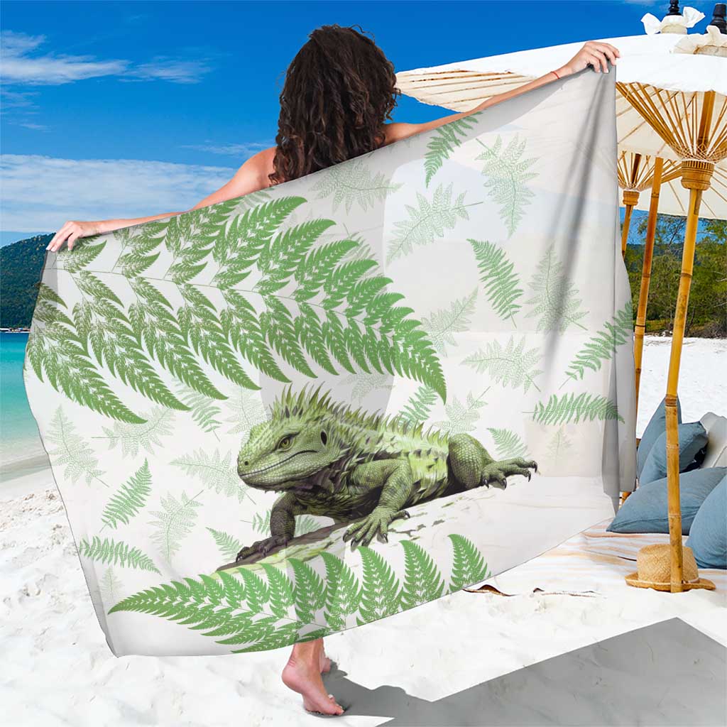 Green New Zealand Tuatara Sarong Aotearoa Sphenodon Punctatus Silver Fern - Vibe Hoodie Shop