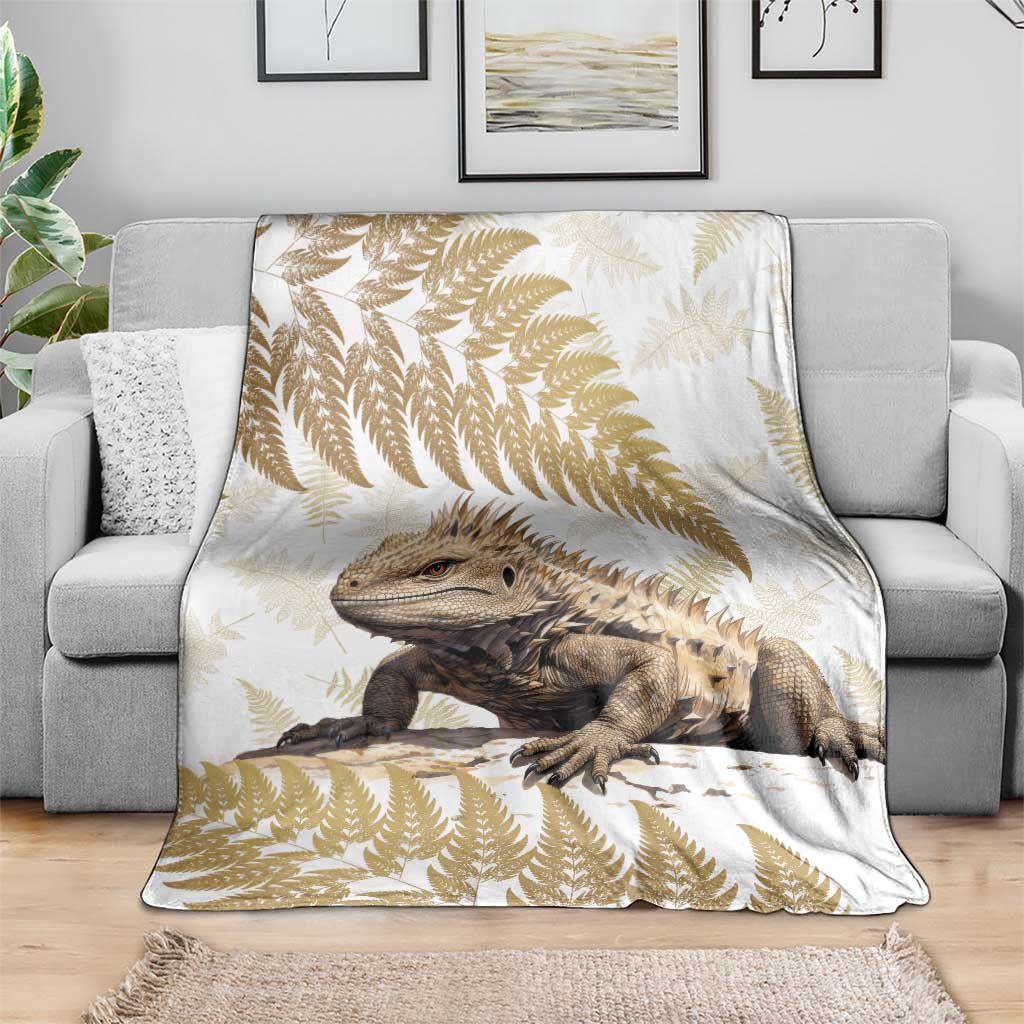 Gold New Zealand Tuatara Blanket Aotearoa Sphenodon Punctatus Silver Fern - Vibe Hoodie Shop