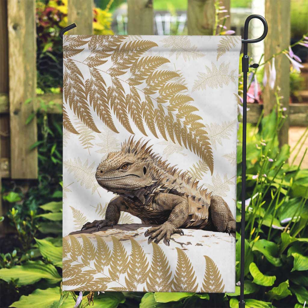 Gold New Zealand Tuatara Garden Flag Aotearoa Sphenodon Punctatus Silver Fern - Vibe Hoodie Shop