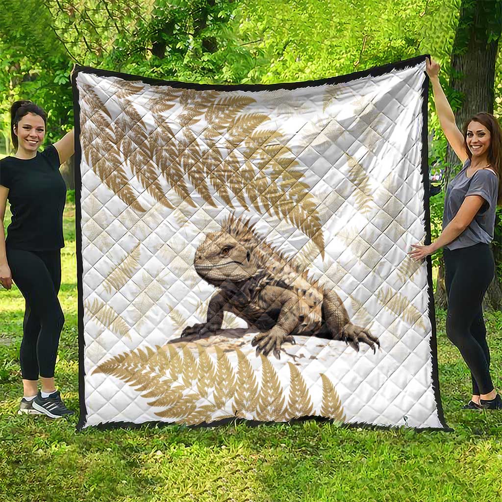 Gold New Zealand Tuatara Quilt Aotearoa Sphenodon Punctatus Silver Fern - Vibe Hoodie Shop