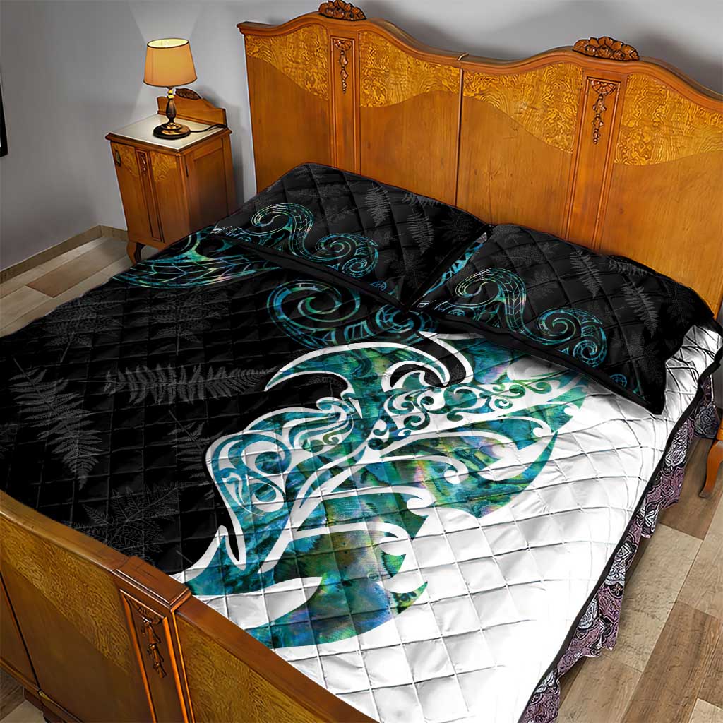 Proud Aotearoa Quilt Bed Set Maori Silver Fern Mix Paua Shell Pattern - Vibe Hoodie Shop