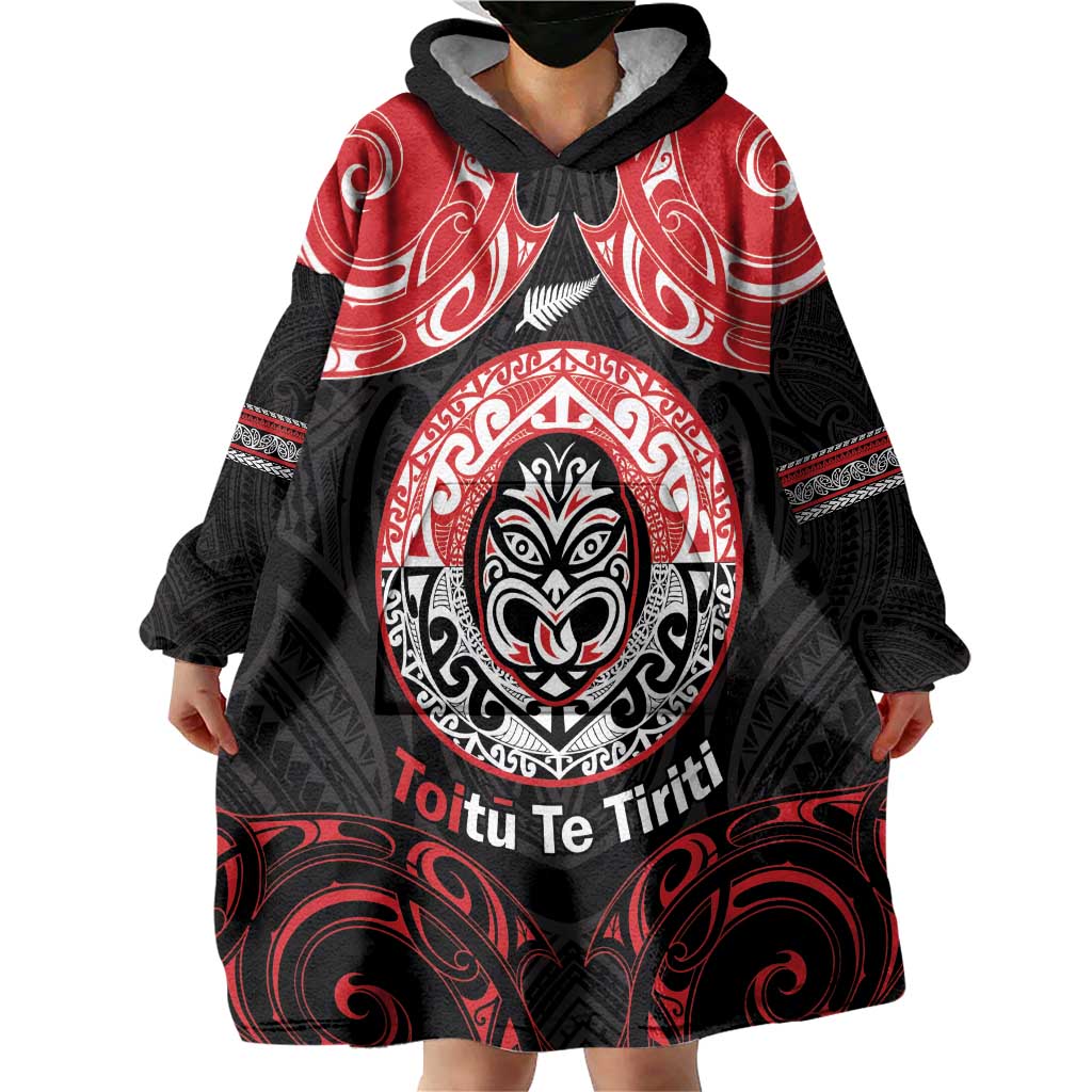 Aotearoa Toitu Te Tiriti Wearable Blanket Hoodie Haka Tiki Honour The Treaty - Vibe Hoodie Shop