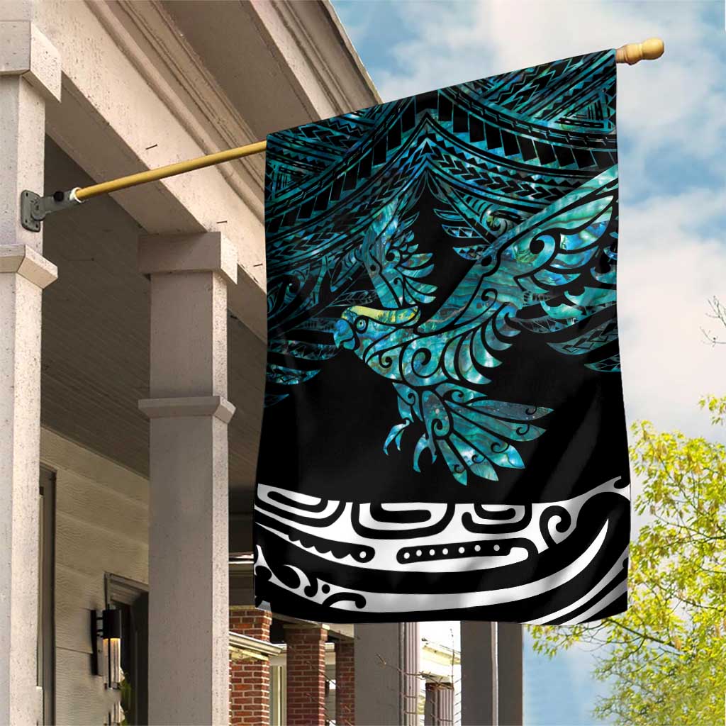 New Zealand Sulphur-crested Cockatoo Garden Flag Aotearoa Maori Mix Paua Shell - Vibe Hoodie Shop