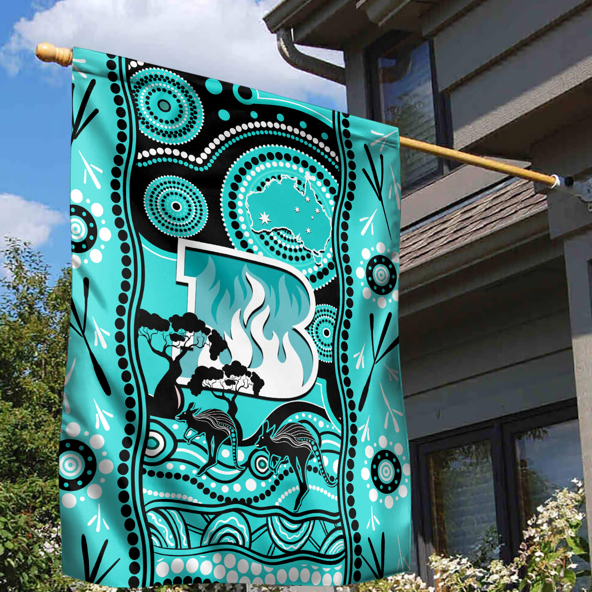 Brisbane Heat Cricket Garden Flag Happy Australia Day Aboriginal Art - Vibe Hoodie Shop