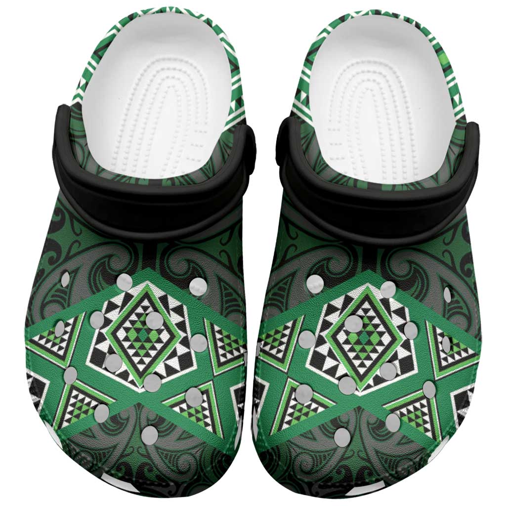 New Zealand Aotearoa Clogs Shoes Green Taniko Art Maori Pattern - Vibe Hoodie