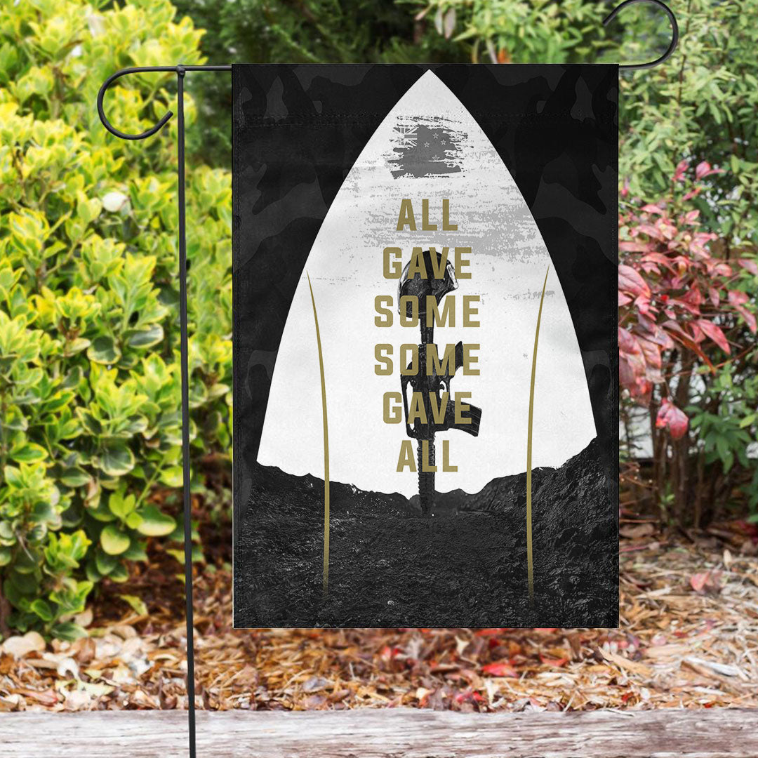 Vibe Hoodie Flag - ANZAC Day We Will Never Forget Flag - Vibe Hoodie Shop