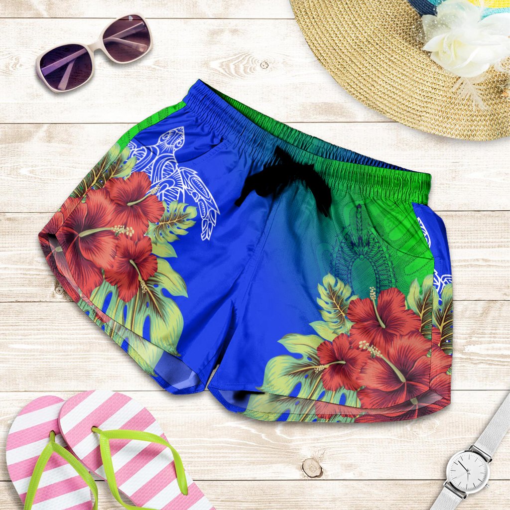 torres-strait-islanders-women-shorts-ocean-hibiscus