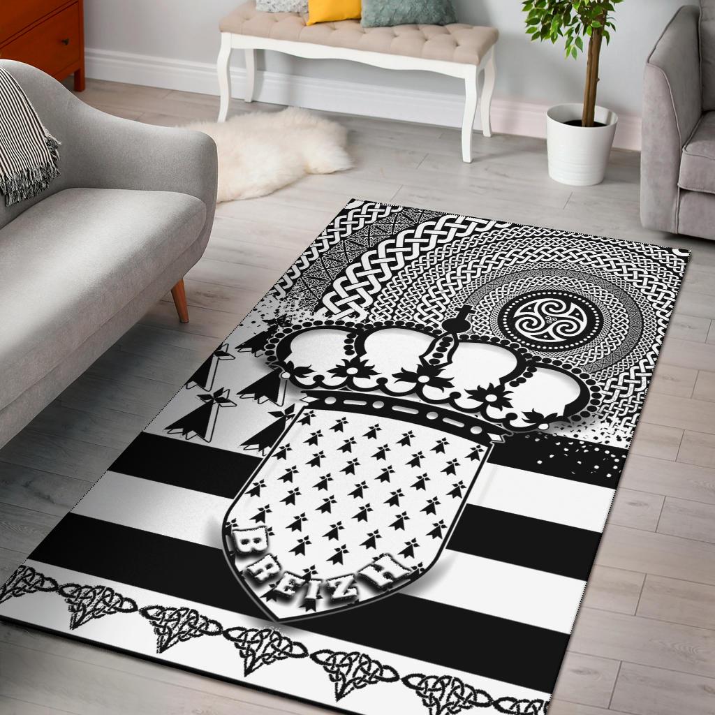 Celtic Brittany Area Rug - Brittany Flag With Triskelion Symbols - Vibe Hoodie Shop