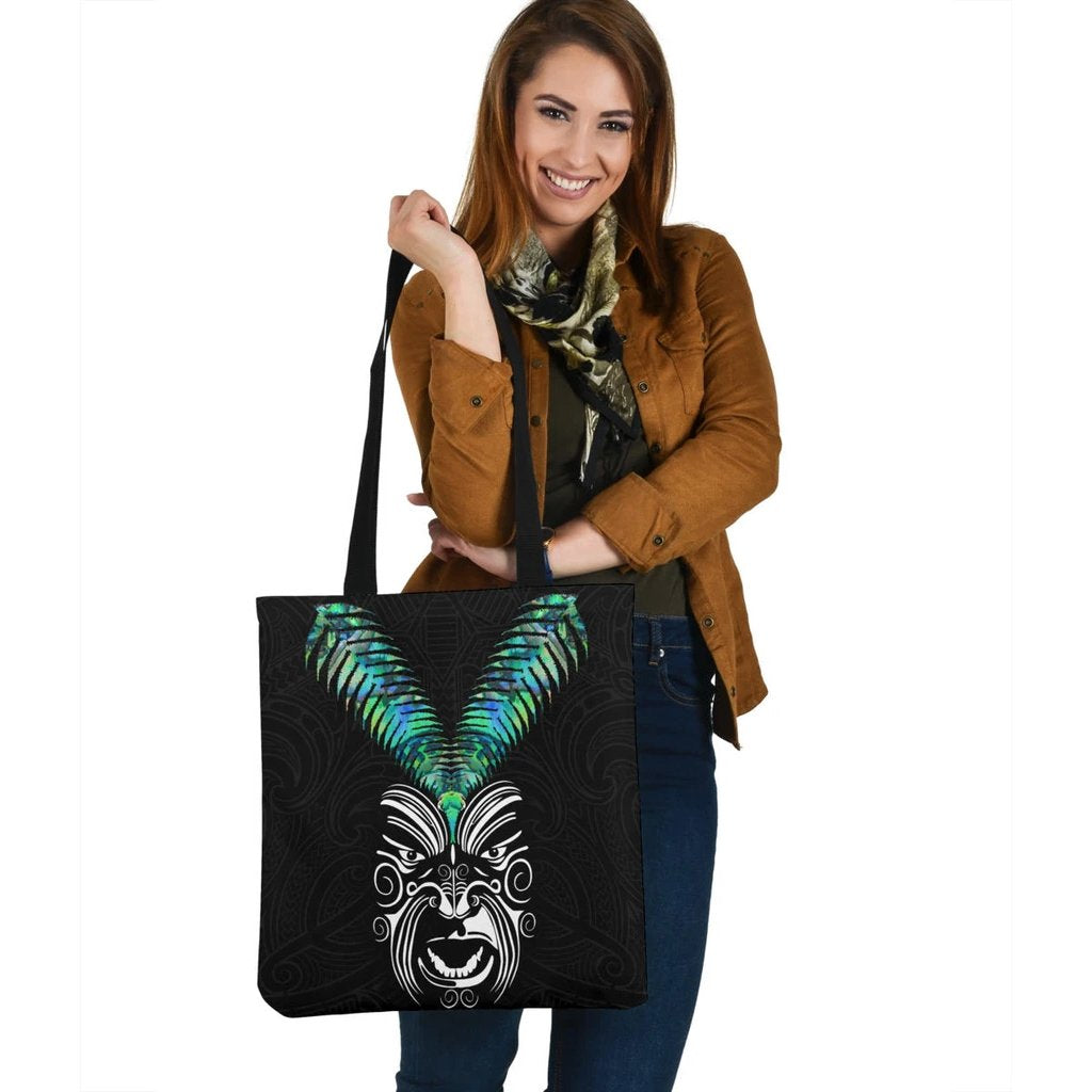 new-zealand-maori-moko-tote-bag-paua-shell