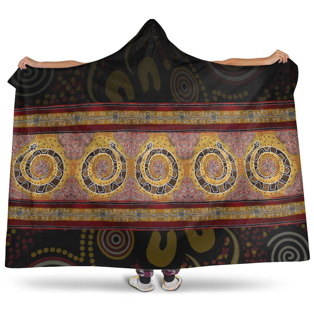 aboriginal-hooded-blanket-snake-dot-panting-art