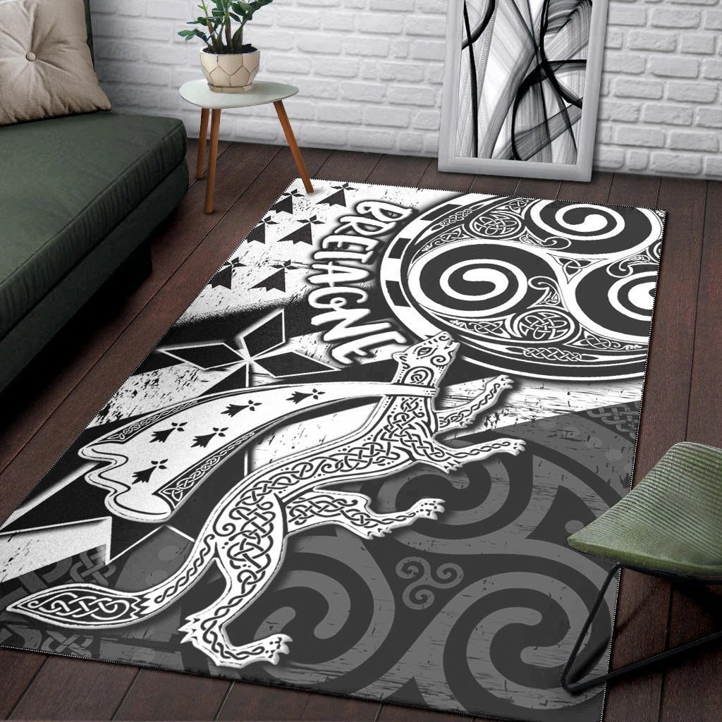 Bretagne Area Rug - Brittany Ermine With Celtic Triskelion V2 - Vibe Hoodie Shop