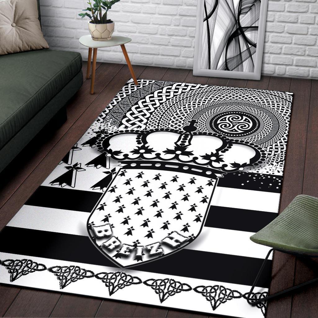 Celtic Brittany Area Rug - Brittany Flag With Triskelion Symbols - Vibe Hoodie Shop