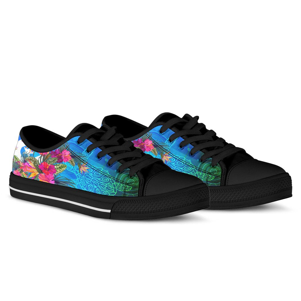 Low Top Shoes - Torres Strait Blue Sea With Hibiscus - Vibe Hoodie Shop