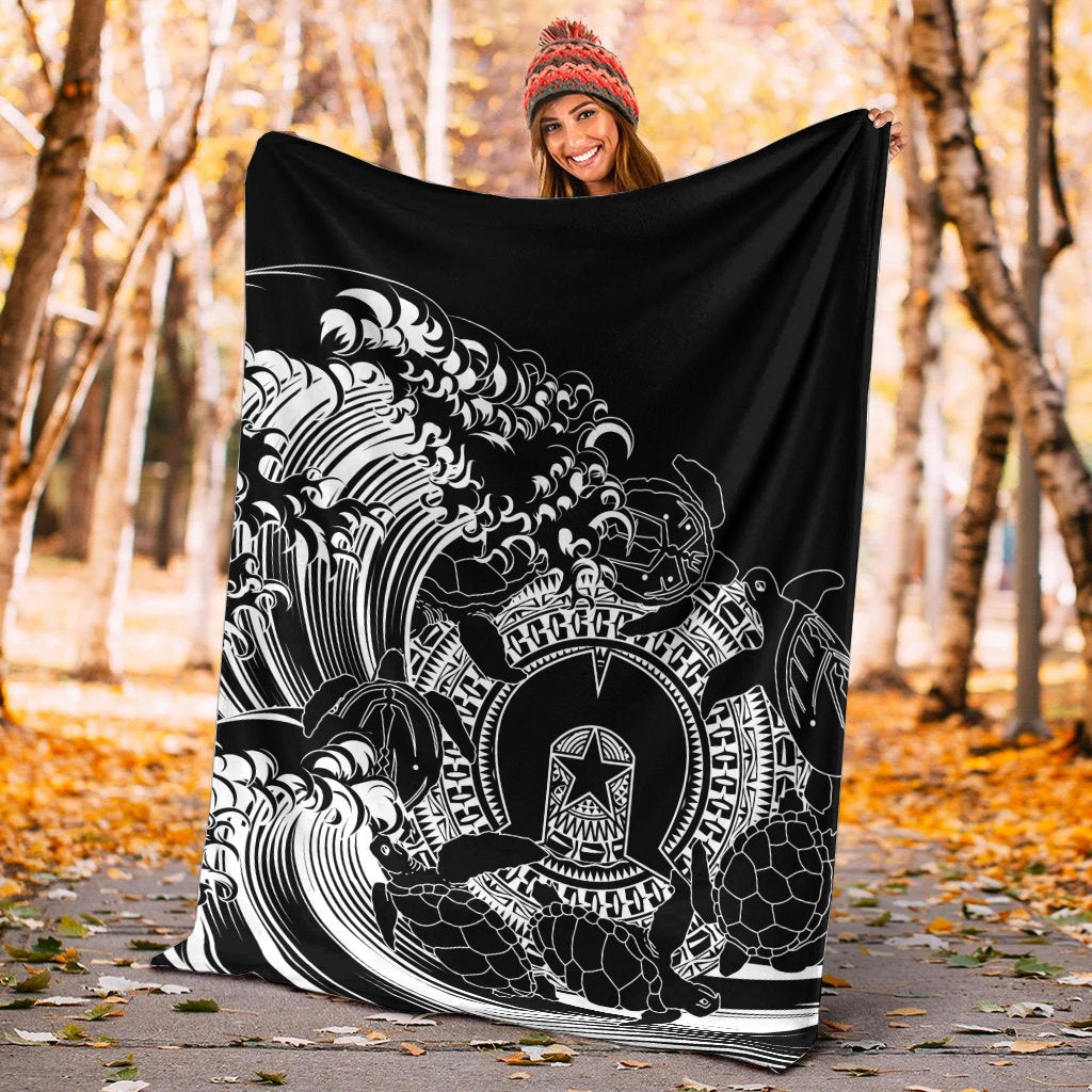 Aboriginal Premium Blanket, Torres Strait Islands in Wave (Black) - Vibe Hoodie Shop