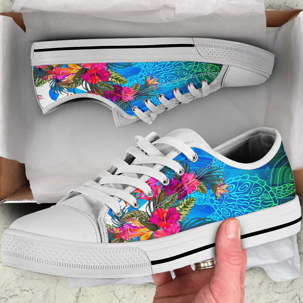 Low Top Shoes - Torres Strait Blue Sea With Hibiscus - Vibe Hoodie Shop