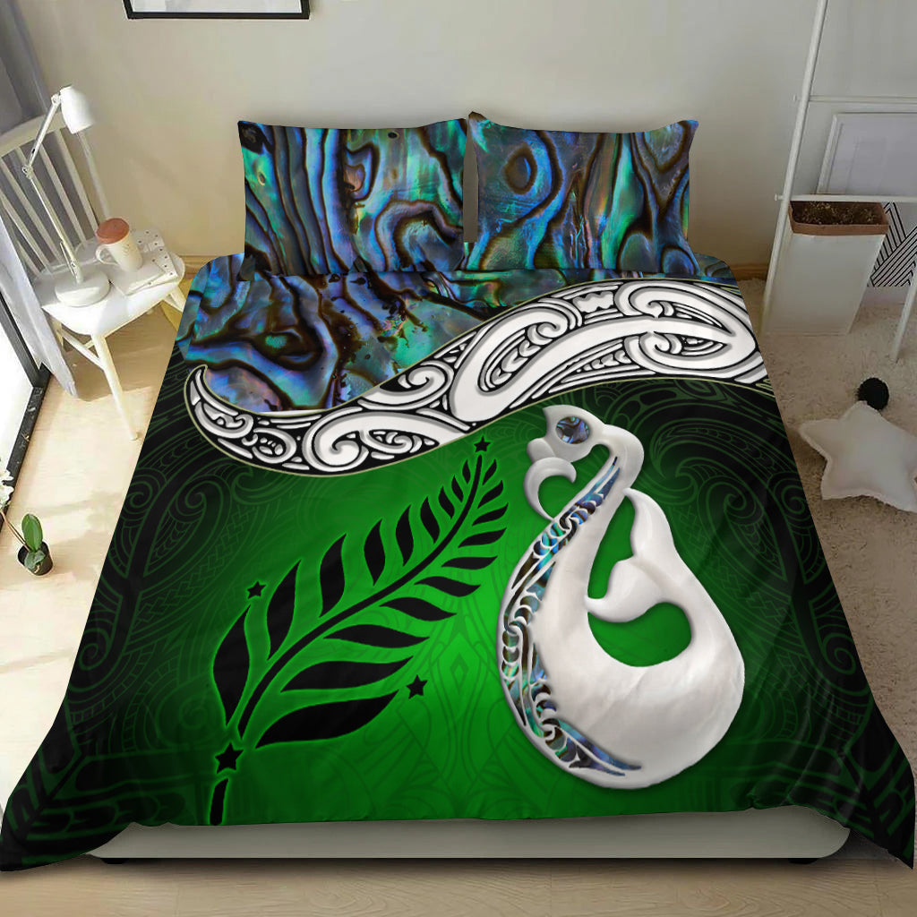 New Zealand Maori Bedding Set Silver Fern - Manaia Paua Shell Glitter Green LT4 - Vibe Hoodie Shop