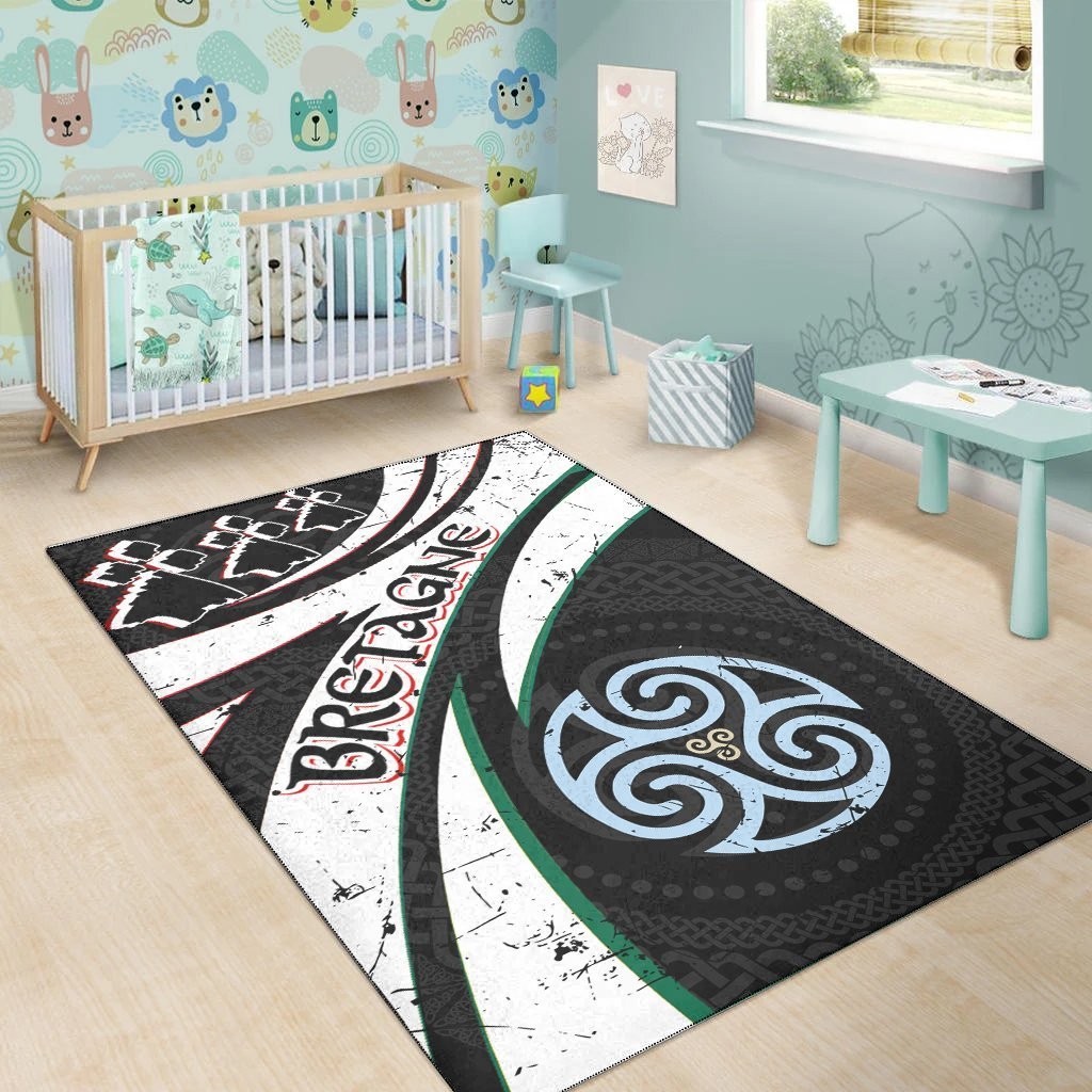 Brittany Grunge Style Area Rug - Bretagne Ermine with Celtic Triskele - Vibe Hoodie Shop