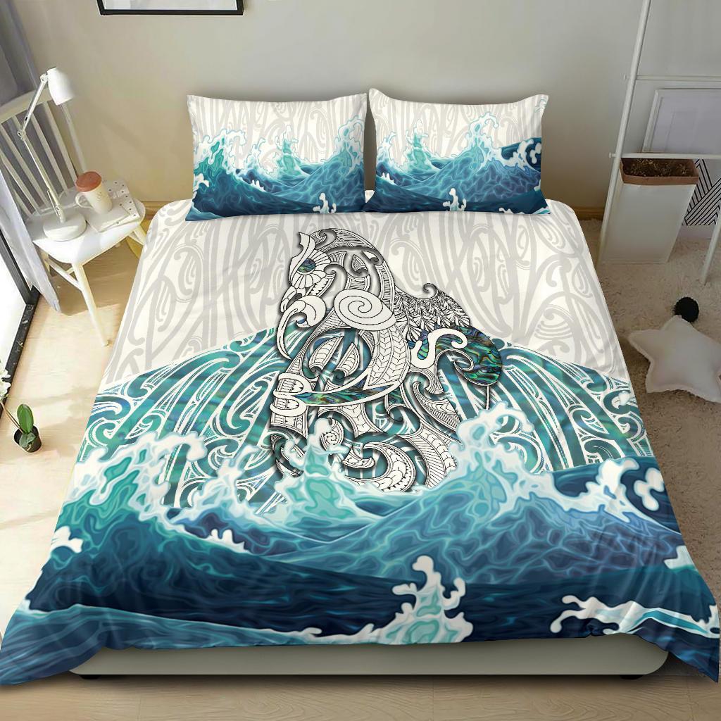 Maori Manaia The Blue Sea Bedding Set, White - Vibe Hoodie Shop